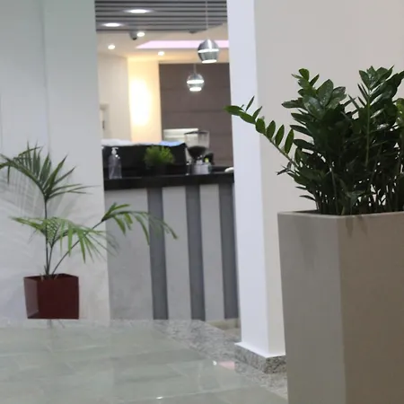Agel Hotell Sarandë